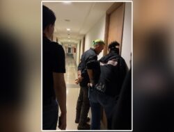 Bersama Polisi, Nikita Mirzani Jemput Lolly di Apartemen Jaksel
