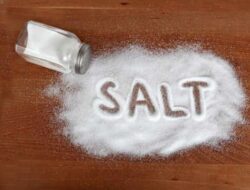 4 Efek Samping Konsumsi Garam Berlebihan Bagi Kesehatan