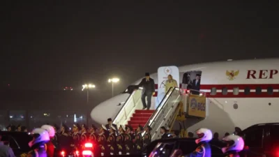 Kunjungan Perdana Kenegaraan, Presiden Prabowo Tiba di Beijing