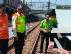 Seorang Mahasiswa Terserempet KRL di Stasiun Jurangmangu, Korban Mengalami Luka Parah