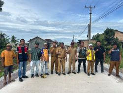 Pembangunan pekerjaan cor beton dusun 1c dan rambatan beton 1ab desa sabah balau tahap PHO Pujianto SE ” terima kasih pak bupati .