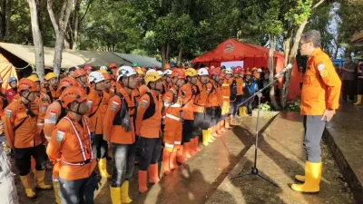 Masuki Hari Kedua, Tim SAR Gabungan Cari 80 Korban Longsor di Cisarua Bandung Barat