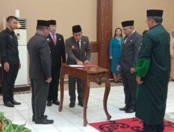 Aswin Khatib Resmi Dilantik sebagai Pj Sekda yang Baru, Ini Pesan Pj Bupati