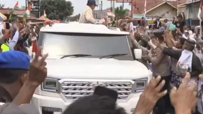 Presiden Prabowo Hadiri Panen Raya Karawang, Umumkan Percepatan Swasembada Pangan