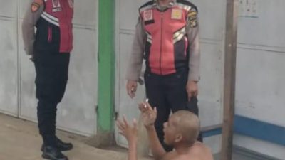 Anggota Sat Samapta Polres Pesawaran Amankan ODGJ di Desa Taman Sari Kecamatan Gedong Tataan