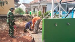 Jejak Babinsa Menjawab Dahaga Warga Kotabumi