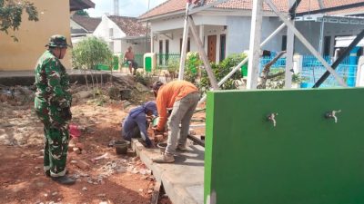 Jejak Babinsa Menjawab Dahaga Warga Kotabumi
